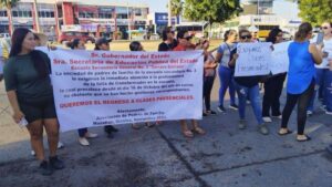 alumnos-de-secundaria-federal-3-en-mazatlan-cumplen-un-mes-sin-clases-por-falta-de-luz--3-focus-0-0-966-544