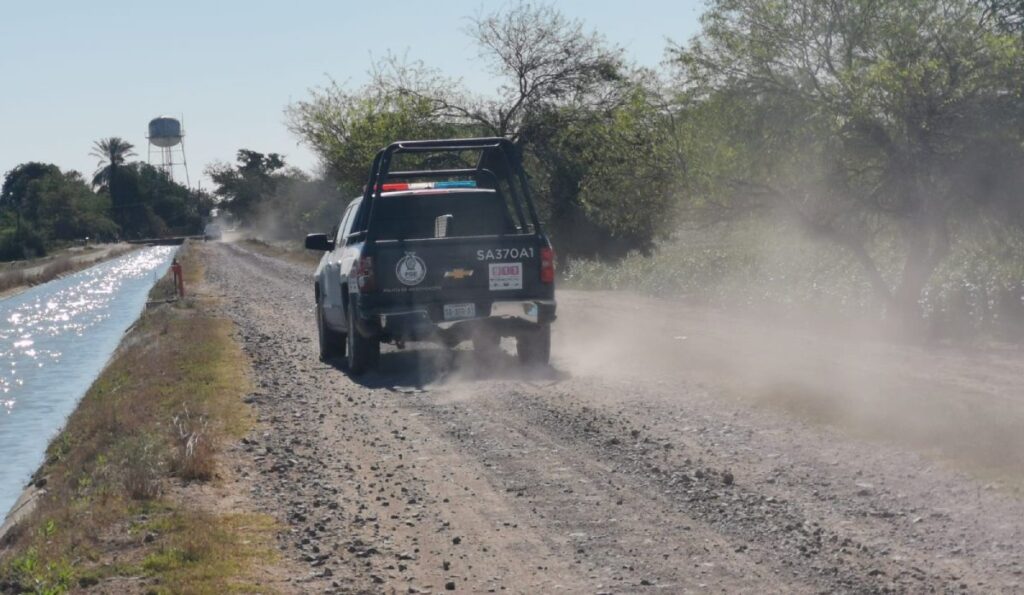 Camino de terracería en el Ejido Taxtes