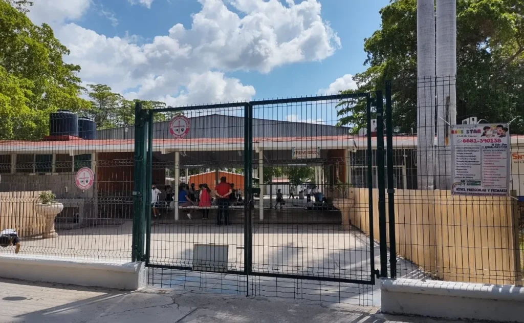 escuela_miguel_hidalgo_x2x.jpeg_242310155